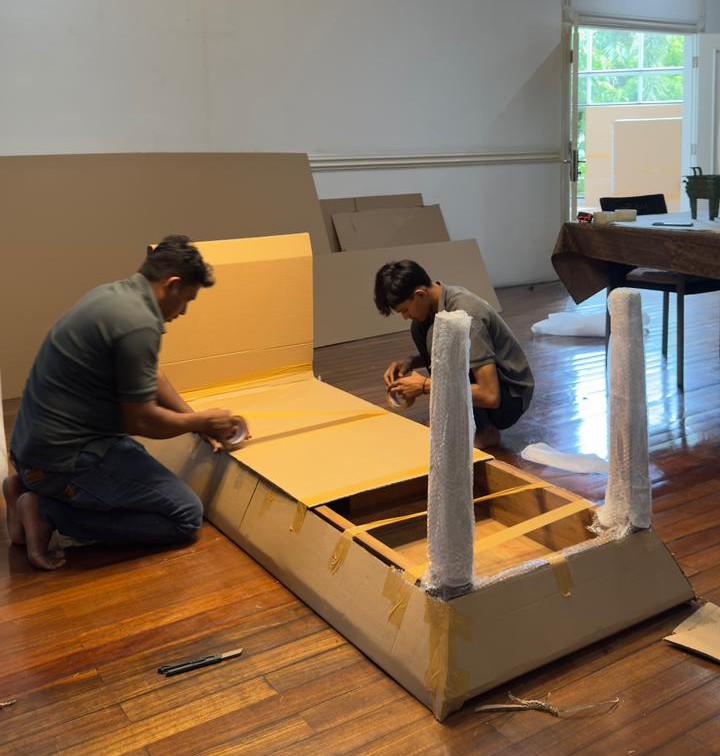 Tim SIP Movers saat proses pindahan